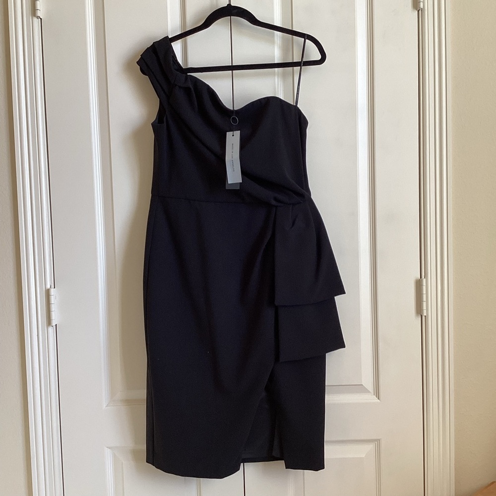 New Black Halo Dress Size 12 Black